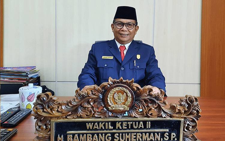 Wakil Ketua DPRD Kobar Bambang Suherman. (Foto : DANANG)