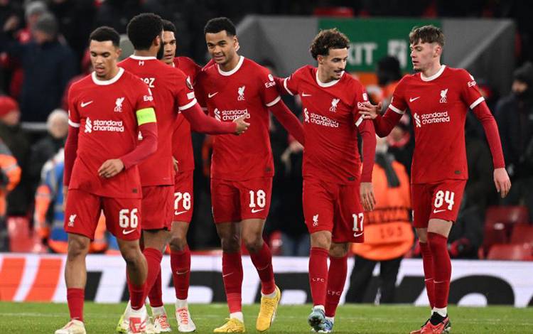Foto arsip - Skuad Liverpool saat bertanding Linzer ASK dalam laga Grup B Liga Europa di Anfield, Liverpool, Inggris, pada 30 November 2023. (AFP/OLI SCARFF)