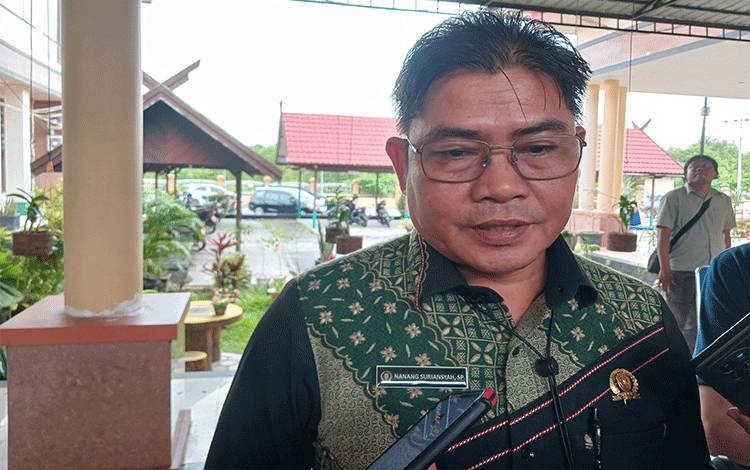 Wakil Ketua I DPRD yang juga Ketua DPD Partai Golkar Katingan, Nanang Suriansyah