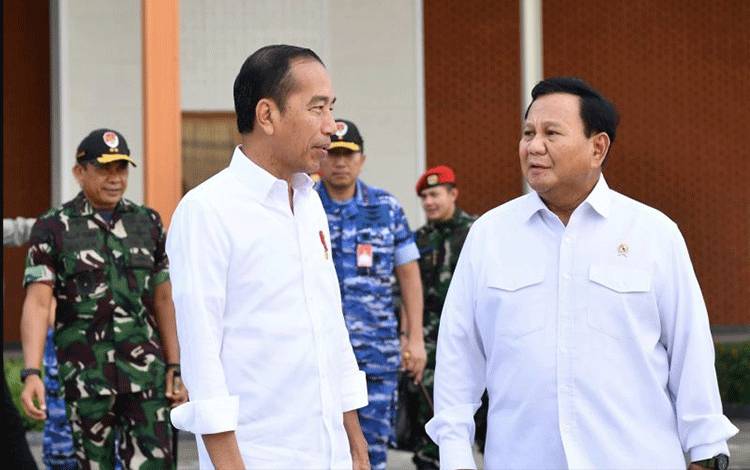 Presiden Joko Widodo (Jokowi) didampingi Menteri Pertahanan Prabowo Subianto bertolak menuju Provinsi Jawa Timur (Jatim), Jumat, dalam rangka kunjungan kerja.
