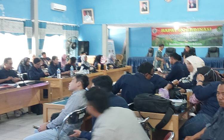 Suasana saat Rakor P3MD di Dinas PMD Kabupaten Kapuas. (FOTO: IST)