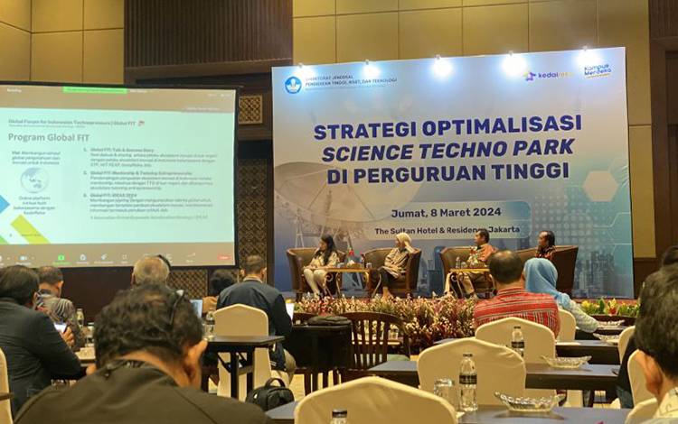 Kemendikbudristek menyelenggarakan Focus Group Discussion (FGD) mengenai Science Techno Park (STP) di Hotel Sultan, Jakarta, Jumat (8/3/2024). (ANTARA/Astrid Faidlatul Habibah)