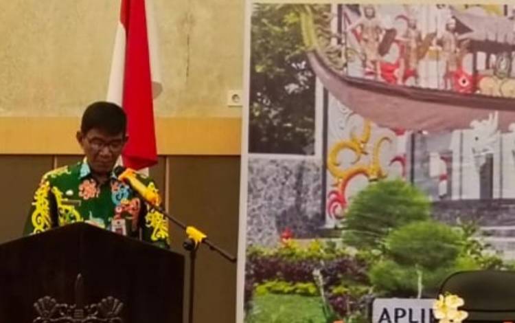 Kepala Dinas Kominfo Kapuas, Hartoni U Sawung saat berikan sambutan pada Bimtek Tranformasi digital Siskeudes Online 2024.