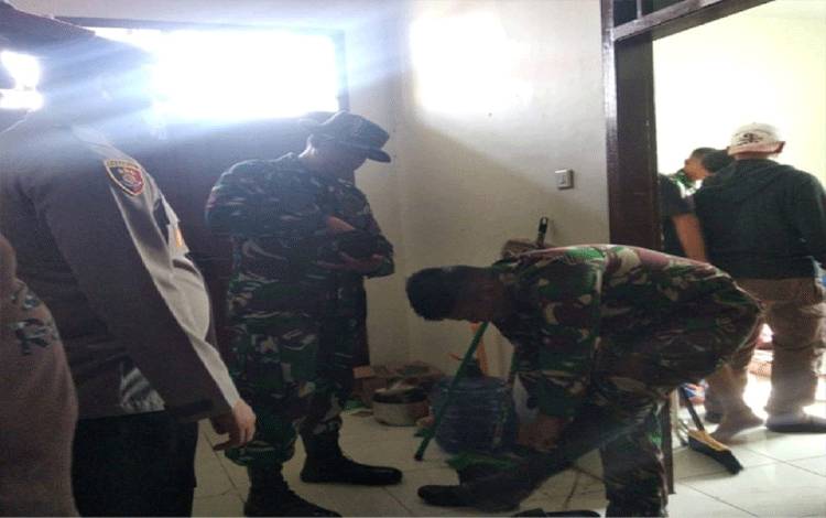 Petugas gabungan TNI/Polri menangkap salah seorang oknum TNI berinisial DAR (25) dengan pangkat Serda karena diduga telah melakukan penganiayaan terhadap warga Aceh Jaya yang berdomisili di Banda Aceh.