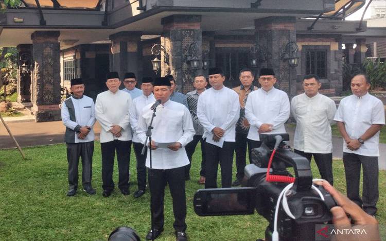 Panglima TNI Jenderal TNI Agus Subiyanto saat memberikan keterangan pers di Jakarta, Rabu (10/4/2024). ANTARA/Fauzi Lamboka