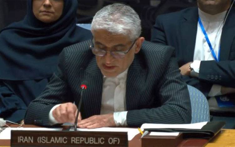 Duta Besar Republik Islam Iran untuk Perserikatan Bangsa-Bangsa (PBB) Amir Saeid Iravani menyampaikan pernyataannya dalam sidang darurat Dewan Keamanan PBB pada Minggu (14/4/2024) waktu setempat. ANTARA/HO-UN Photo.