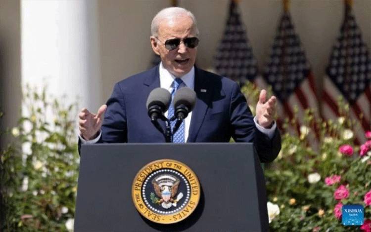 Arsip foto - Presiden AS Joe Biden menyampaikan pidato di Gedung Putih di Washington, D.C., Amerika Serikat (24/4/2023). ANTARA/Aaron Schwartz/Xinhua/tm