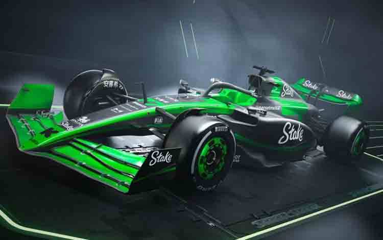Tampilan perdana mobil C44 dari Stake F1 Team Kick Sauber untuk menghadapi Formula 1 musim 2024. (F1/Stake F1 Team Kick Sauber)