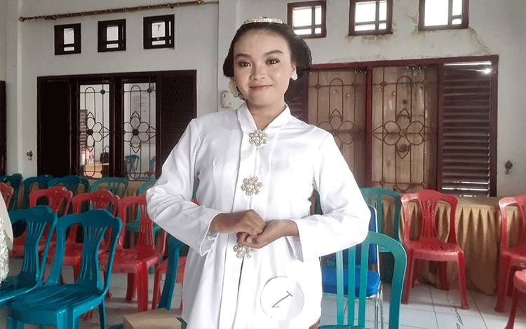 Annisa Nur Keyla Sabani salah satu siswi SMA Negeri 3 Pangkalan Bun yang berhasil meraih juara 1 Lomba Putri Kartini Tingkat SMA/Sederajat Tahun 2024, Sabtu, 20 April 2024 (FOTO: NURITA)
