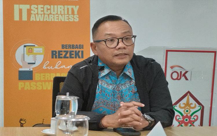 Kepala Otoritas Jasa Keuangan atau OJK Provinsi Kalimantan Tengah, Otto Fitriandy.(FOTO: TESTI PRISCILLA)