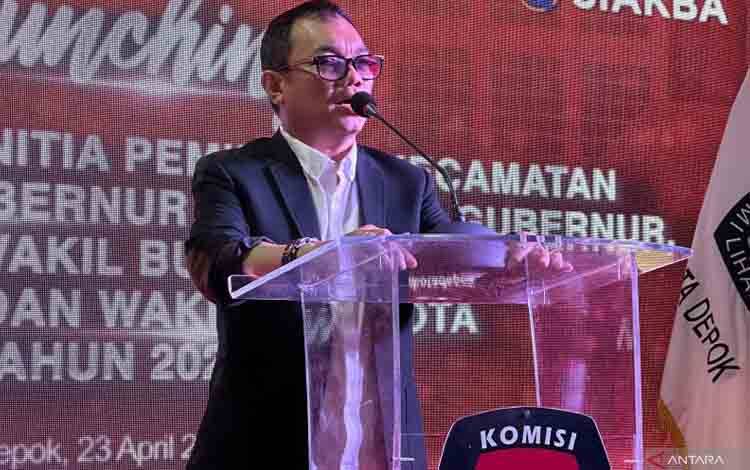 Anggota KPU RI Parsadaan Harahap saat menghadiri peluncuran Pembentukan PPK dalam Pilkada 2024 di Kantor KPU Kota Depok, Jawa Barat, Selasa (23/4/2024). ANTARA/Rio Feisal