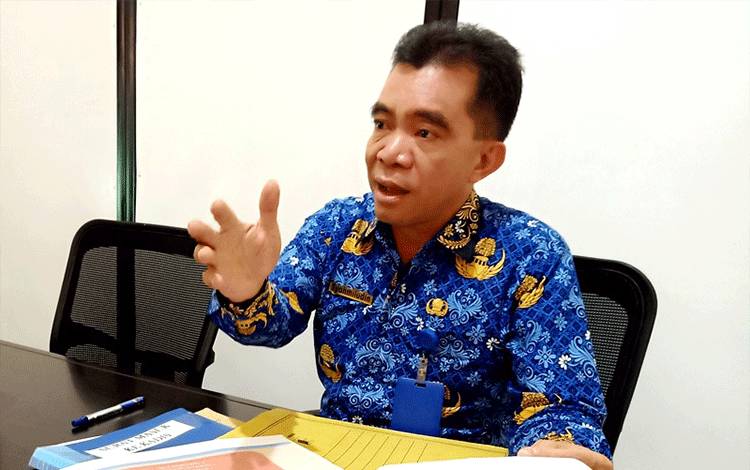 Kepala Dinas Pendidikan Kabupaten Barito Utara, Syahmiludin A Surapati. (Foto: Dhani)