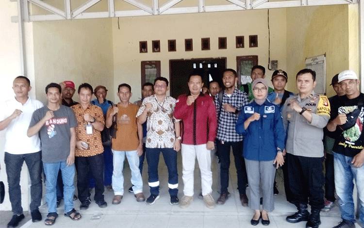 Mediasi tuntutan warga Desa Ketab Kabupaten Barito Timur terhadap PT MUTU. (FOTO: IST)