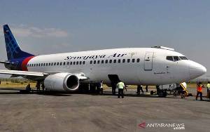 Keluarga Penumpang Pesawat Sriwijaya Datangi Bandara Supadio Pontianak