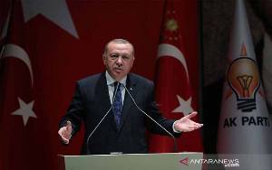 Presiden Turki Erdogan Disuntik Vaksin COVID-19 Sinovac