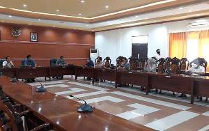 DPRD Kapuas Terima Kunjungan Kerja DPRD Kota Banjarbaru, Sharing Informasi Terkait Ini