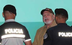 Pesawat Mantan Presiden Panama Ditahan di Guatemala