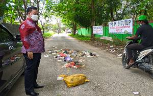Bupati Kotim Prihatin Masih Ada Warga Buang Sampah Sembarangan Hingga Berhamburan di Jalan Raya