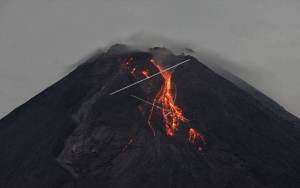Gunung Merapi Lima Kali Meluncurkan Guguran Lava Pijar