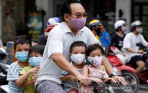 Vietnam Hukum Seorang Pramugara karena Sebarkan Virus Corona