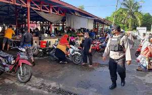Polsek Seruyan Hilir Sambangi Pasar Kuala Pembuang