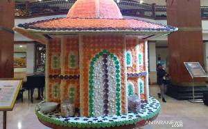 Kreatif! Miniatur Masjid Limasan Terbuat dari Rengginang