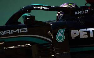 Hamilton Kalahkan Verstappen untuk Raih Pole ke-100 di Catalunya