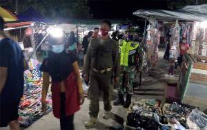 Tim Satgas PPKM Mikro Kecamatan Sabangau Sidak Pasar Malam Dadakan