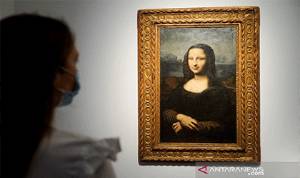 Lukisan Tiruan Mona Lisa Terjual Rp49 Miliar di Paris