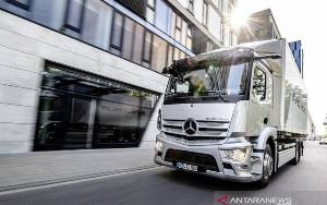 Truk Listrik Mercedes-Benz eActros Resmi Diluncurkan