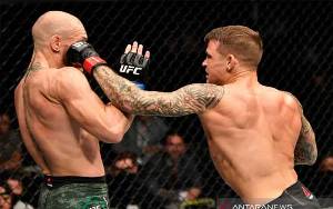 McGregor Ingin Bikin Poirier Pingsan dalam Laga Jilid 3 UFC