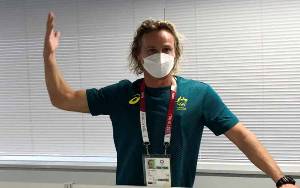 Pelatih Renang Australia Minta Maaf karena Merobek Masker