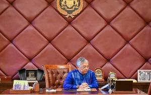Raja Malaysia Tolak Pencabutan Darurat oleh Pemerintah