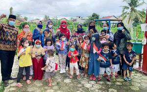 Sri Hidayati Nadalsyah Sumbangkan Dana Pribadi untuk Pengembangan PAUD di Barito Utara