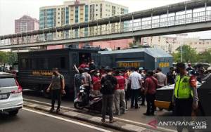 Polisi Amankan Puluhan Orang Saat Sidang Banding Habib Rizieq