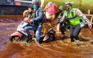 Jalan Jendral Sudirman Kilometer 4 Sampit Terendam Banjir