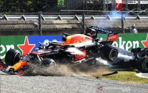 FIA akan Investigasi Insiden Kecelakaan Verstappen-Hamilton di Monza