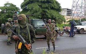  Junta Militer Tak Izinkan Conde Tinggalkan Guinea