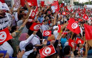 Tunisia Tutup Stasiun Televisi Tak Berlisensi Akibat Kritisi Presiden