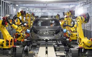 Nissan Luncurkan Pabrik Berobot Canggih Atasi Krisis Tenaga Kerja