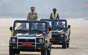Sejumlah Perusahaan Terdeteksi terus Pasok Avtur untuk Junta Myanmar