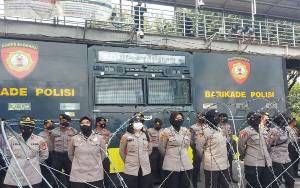 Polisi Tutup Jalan Merdeka Barat untuk Cegah Massa BEM ke Istana
