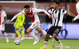 Ajax Ditahan Imbang Tanpa Gol oleh Heracles