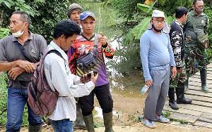 Anggota DPRD Barito Utara ini Turun Langsung ke Lapangan untuk Awasi Pembukaan Jalan Baru