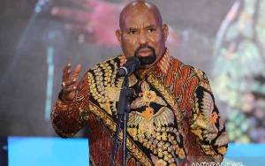 Gubernur Enembe Bangga Papua Juara Umum Peparnas XVI 2021