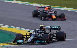 Bottas Rebut Pole, Hamilton Siap Menyerang di Brazil
