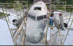 Monumen Pesawat RI-002 Dipugar Personel Lanud Iskandar
