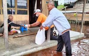 Relawan PKS Bantu Warga Terdampak Banjir di Palangka Raya