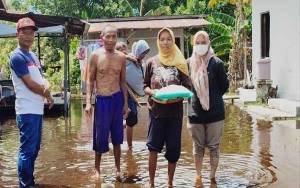 Anggota DPRD Palangka Raya Silih Berganti Beri Bantuan Untuk Korban Banjir