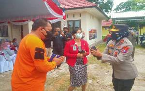 Targetkan 500 Dosis, Wakapolda Kalteng Pantau Vaksinasi di Kelurahan Kereng Bangkirai